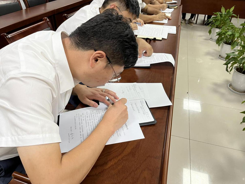 城建投公司召開全體員工大會暨安全生產(chǎn)、保密工作會議?